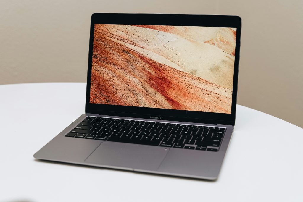 Apple MacBook Air M2 13-Inch